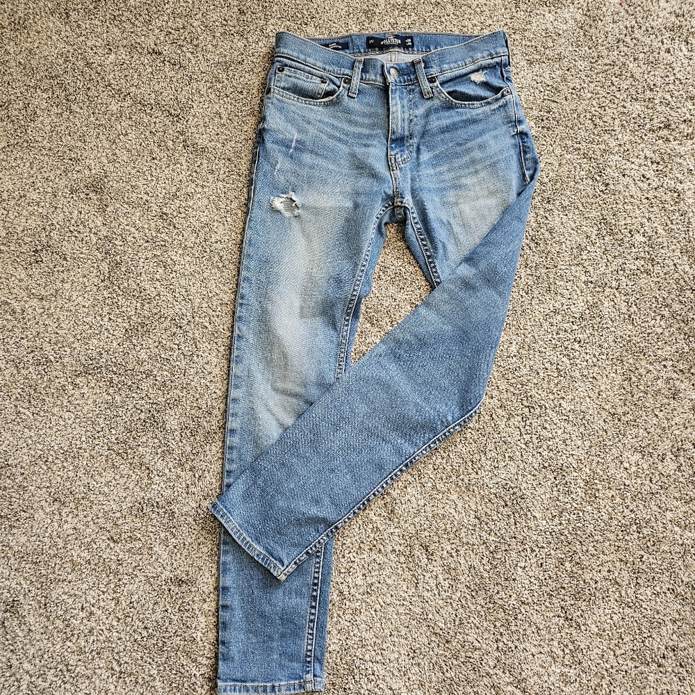 Hollister HIGH-RISE RIPPED LIGHT WASH SUPER SKINNY JEANS